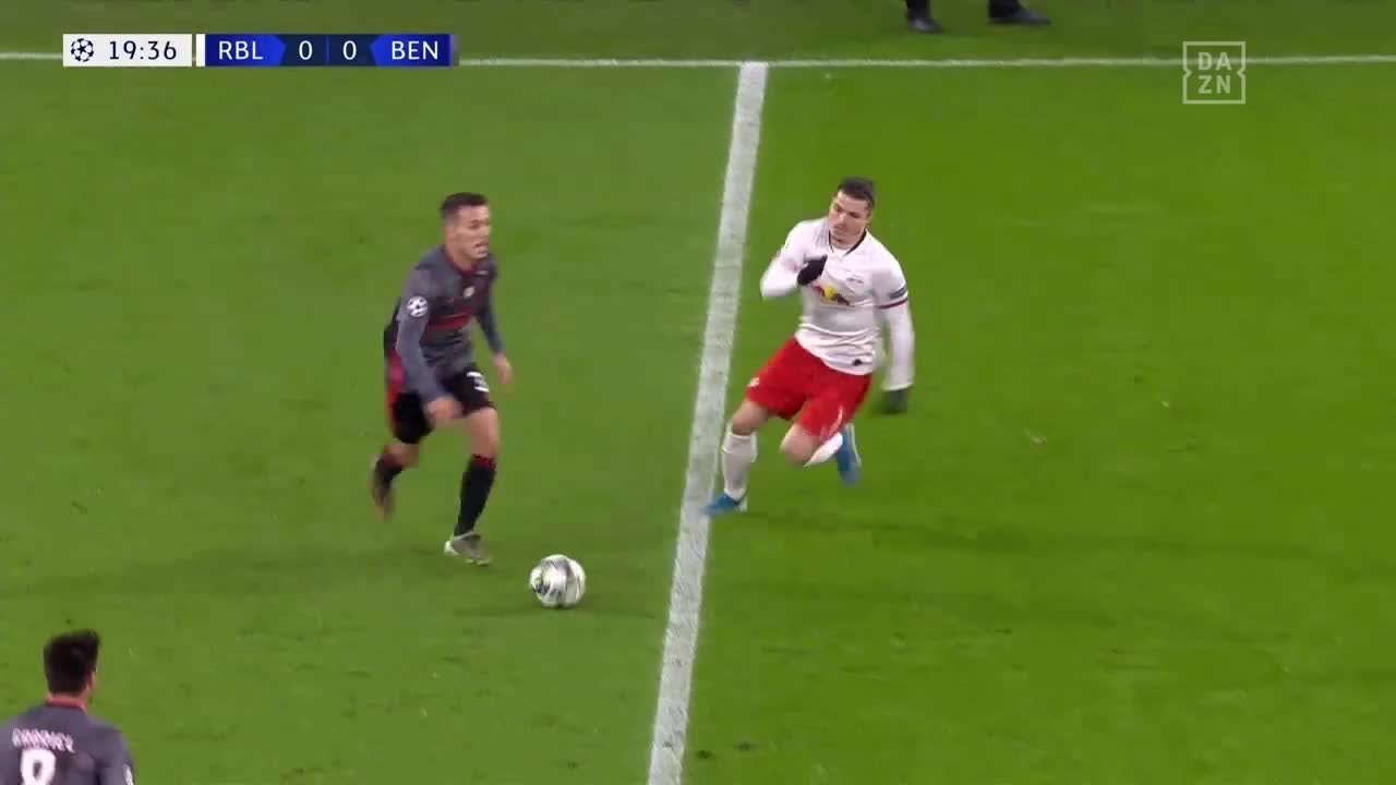 ŷ  Żԡ 2-2 ູԡ UCL 2019-20